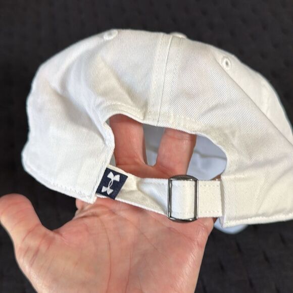 Under Armour Hat - Picture 2 of 4